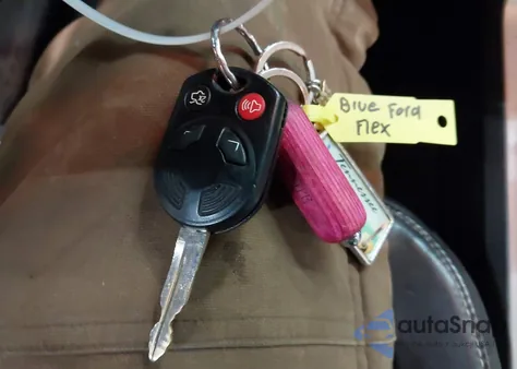 2010 Ford Flex Limited z USA, uszkodzony, nr VIN 2FMHK6DC3ABA50889